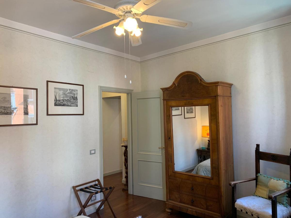 Casa Verde Canal View Apartment Venice